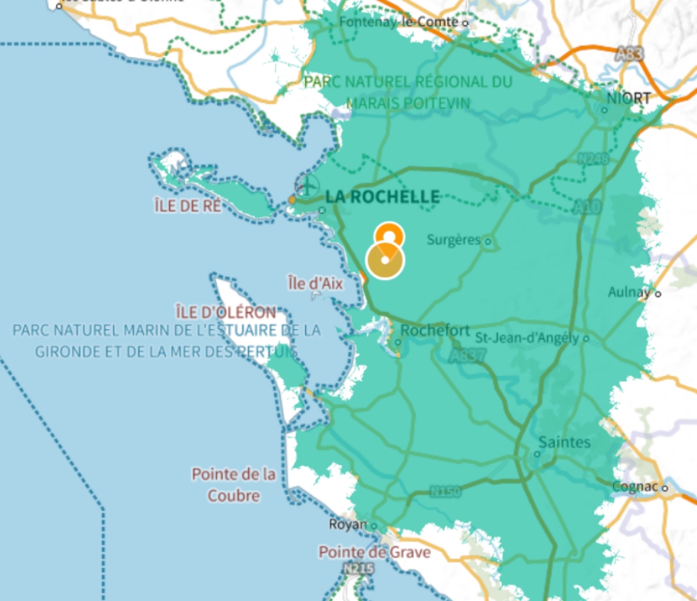 Les villes de La Rochelle, Rochefort, Saintes et les iles de Ré, Aix Et Oléron sont à moins d'une heure.